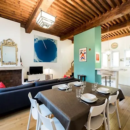 Apartament Grand Duplex Au Coeur Du Vieux Lyon